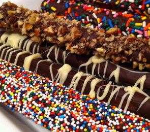 Linda's Holiday Gourmet Chocolate Dipped Pretzels