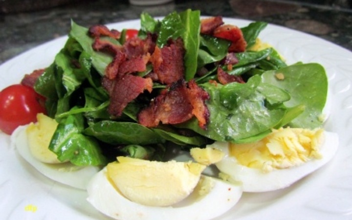 Wilted Spinach Salad With Bacon And Red Onions Recipe Recipezazz Com