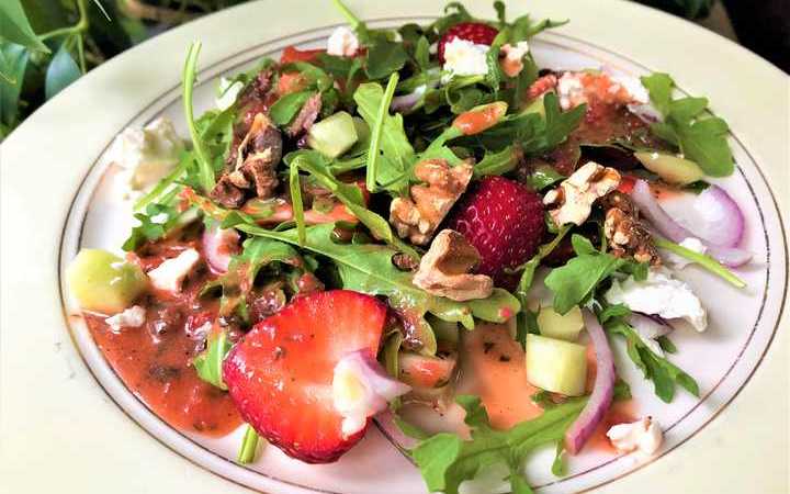 Strawberry Salad With Strawberry Balsamic Vinaigrette Walnuts