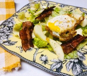 Bacon, Egg and Apple Salad