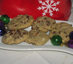 Cinnamon Chocolate Pecan Cookies